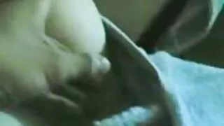 নিরাপত্তা প্রহরী ডাকাত পুড়িয়ে ফেলা এবং লুকানো ক্যামেরা অধীনে চোদা সেক্স ভিডিও এক্স